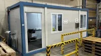 1 офисный контейнер Hekim, ок. 6x2,5 м, 2021 г.в., с электропроводкой и предметами обстановки