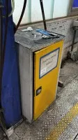 2 Metallwerkzeugschränke, niedrig
