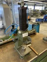 1 pneumatic press Burger PKN04S, 1992 with workbench and vice