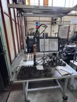 1 поз. списанные рабочие места с различными станками, например, клепальные машины, настольные прессы, электроуправляемые гайковерты, испытательные стенды, сварочные приспособления и т.д.