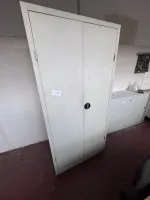 1 metalen gereedschapskast