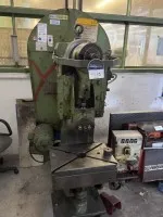 1 presse à excentrique Eisenwerk Hensel EBU 25, force de pressage max. 26 t