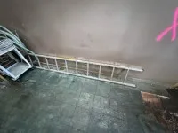 1 échelle simple aluminium Zarges, 10 échelons