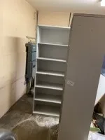 2 стеллажа