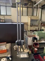 1 altimètre Mitutoyo avec plaque de granit