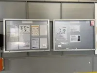 2 vitrines