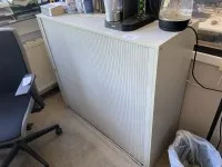 1 Aktenquerrollladenschrank