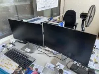 2 Dell breedbeeld TFT-monitoren