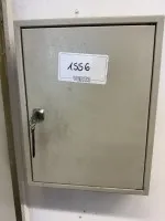 1 armoire à clés, murale