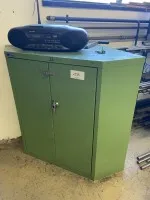 1 armoire à outils métallique, basse