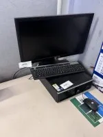 1 PC HP (sans disque dur) avec moniteur TFT grand écran HP