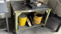 2 stalen tafels