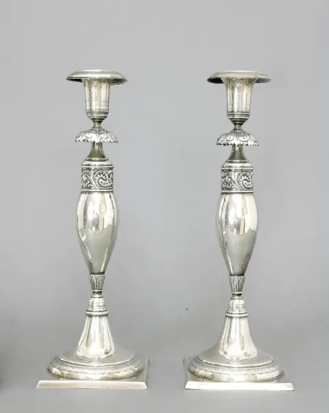 Kandelaars, 750 zilver, Berlijn, 1821 - 1843, een paar