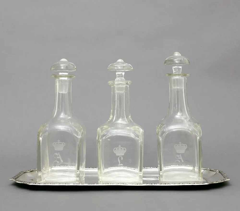 Tray with three carafes, 800 silver, Anhalt tray, Austria-Hungary, with finely decorated rim with three spirit flacons