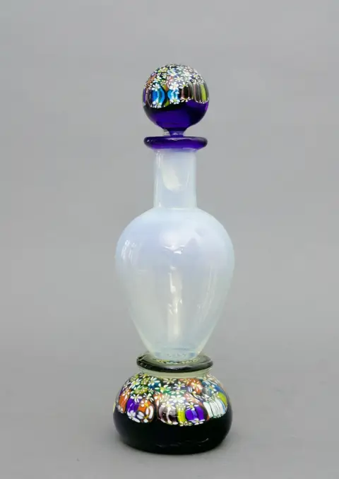 Karaf, Italië, Murano, Millefiori, 2e helft 20e eeuw H 28 cm.
