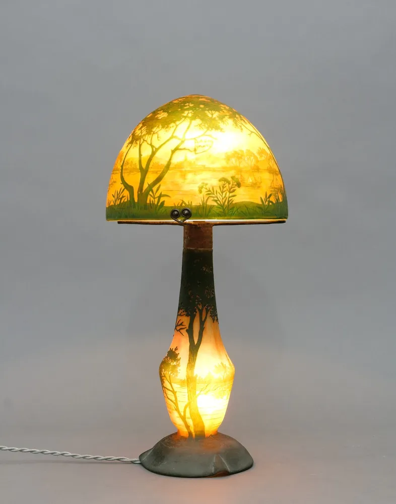 Lamp, tafellamp, Daum Frères, Nancy, Frankrijk, begin 20e eeuw