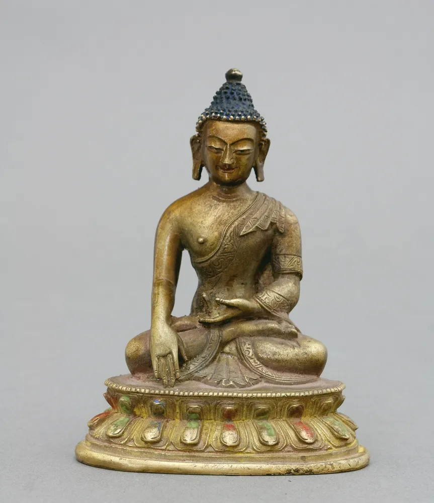 Figur, Bronze, Buddha Shakyamuni, China, Peking, Qianlong - Periode Er sitzt in vajraparyankasana auf einem doppelten Lotossockel