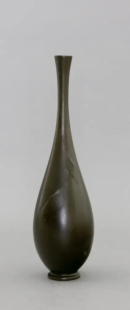 Japan, vaas, brons, Meiji, 19e eeuw Met inlegwerk in koper, goud en zilver