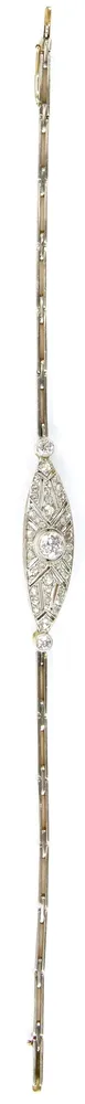 Armband, 585er GG./rodiniert, mit oval spitzem Mittelstück besetzt mit einem Diamanten im Brillantschliff von ca. 0,25 ct. und mehreren…