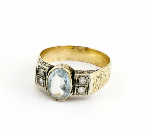 Bague, or gris 585 avec aigue-marine et quatre diamants, env. 0,15 ct. Amérique, années 1930