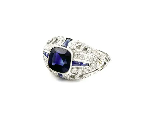 Ring, 750er WG., Art Deco mit blauem Saphir? im Princess - Schliff RW 52. Bruttogewicht 4,08 g.