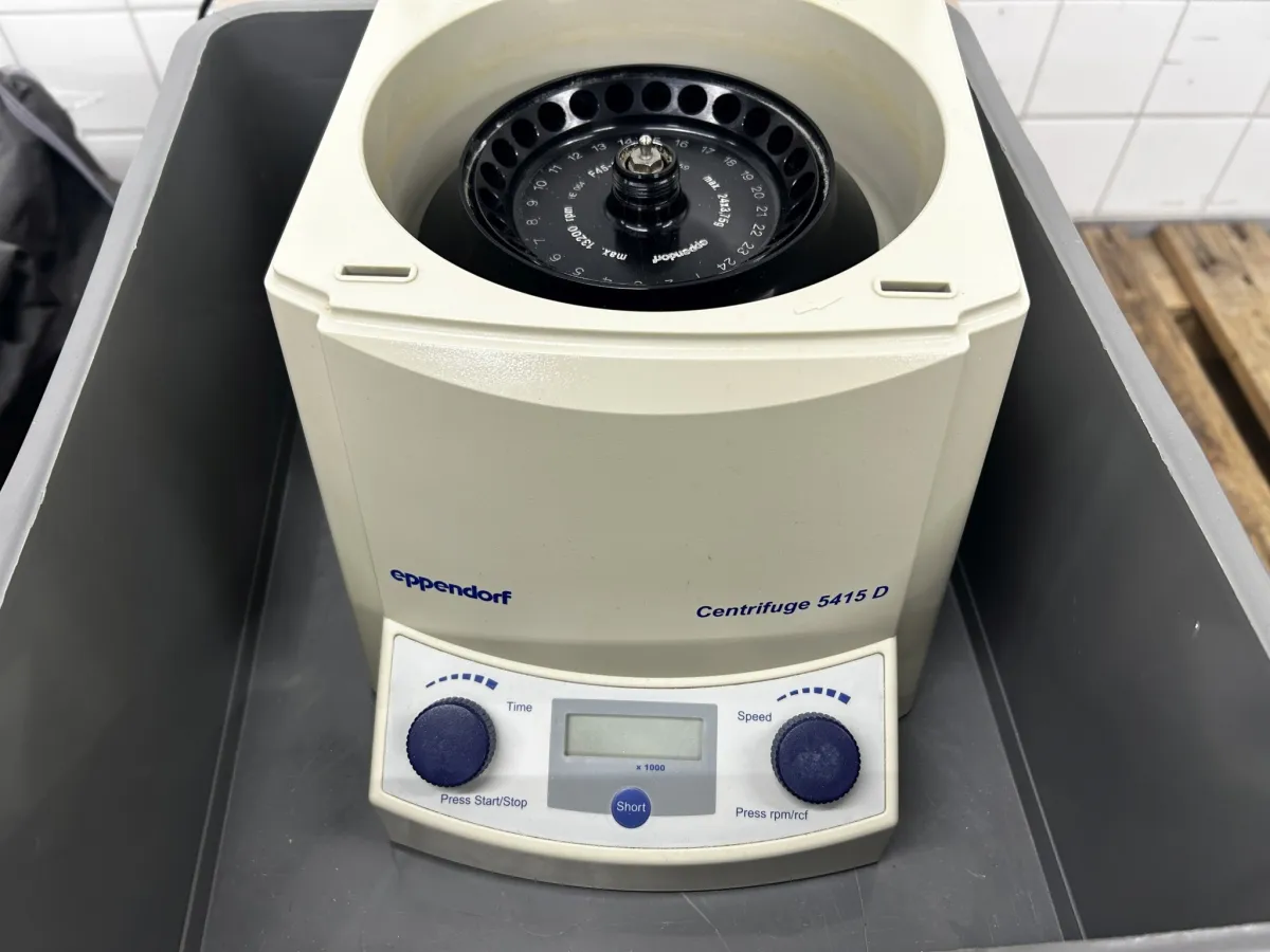 Centrifuga EPPENDORF 5415 D
