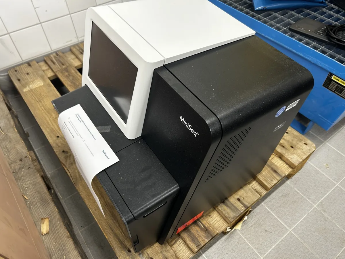 Sekwenator stołowy Illumina MiniSeq