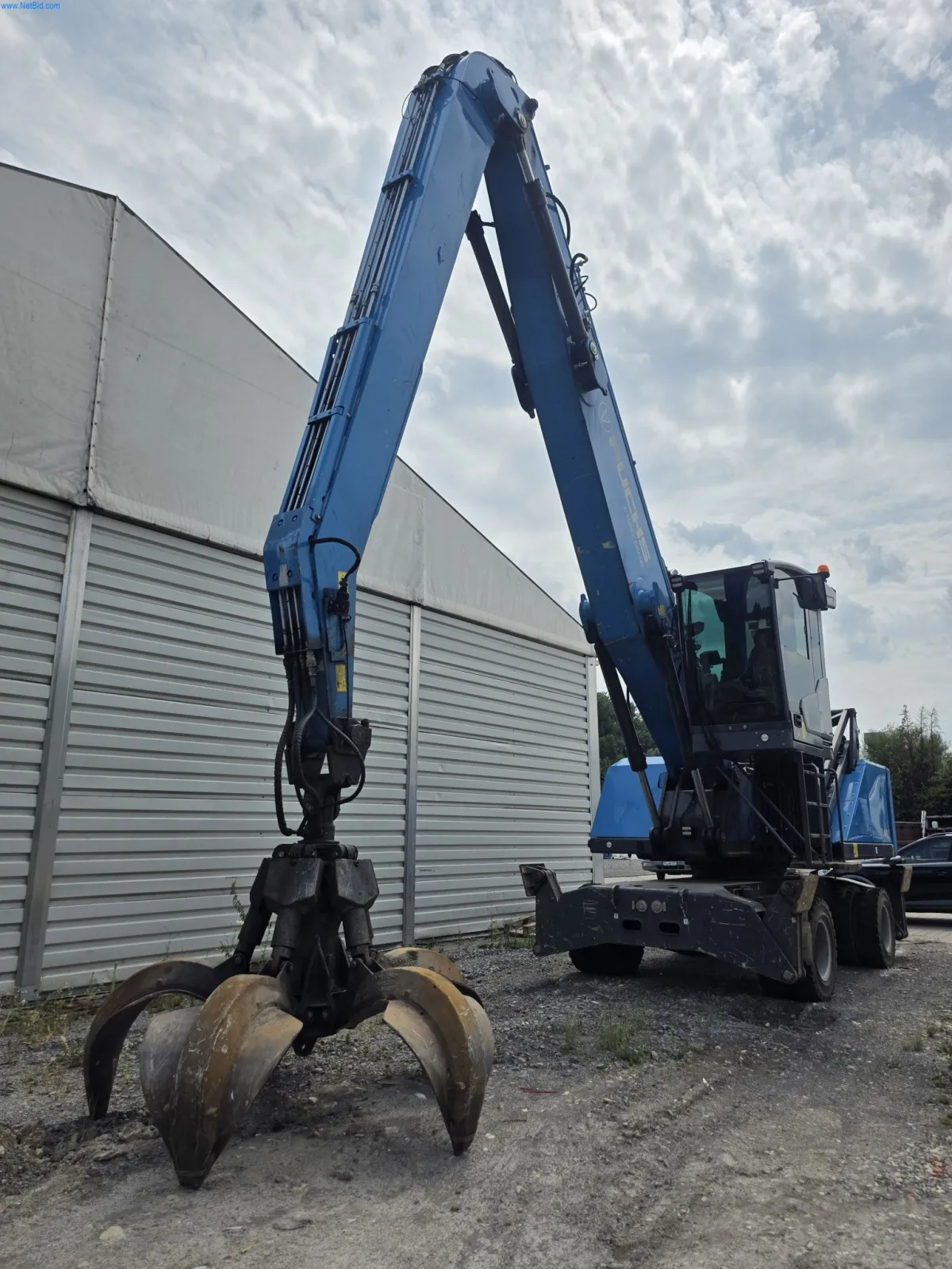 Material handler / wheeled excavator / hydraulic excavator Fuchs MHL340 S5