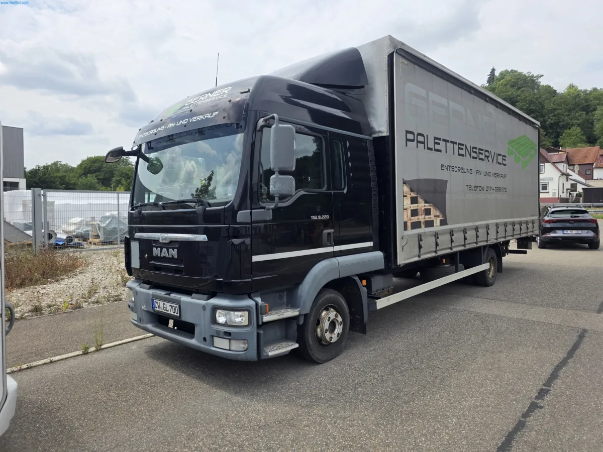 Lkw MAN TGL8.220