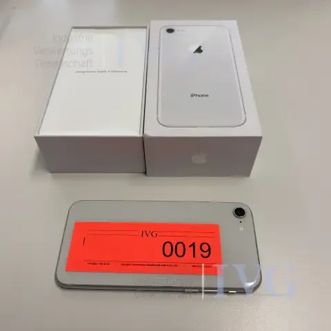 APPLE iPhone 8 Smartphone