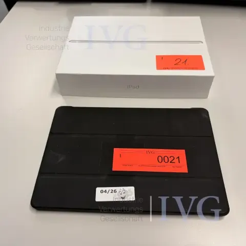 APPLE iPad 8 Tablet