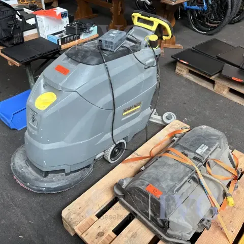 Scrubber dryer KÄRCHER PROFESSIONAL BD50/50C