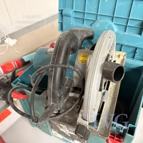 Ruční kotoučová pila MAKITA 5705R