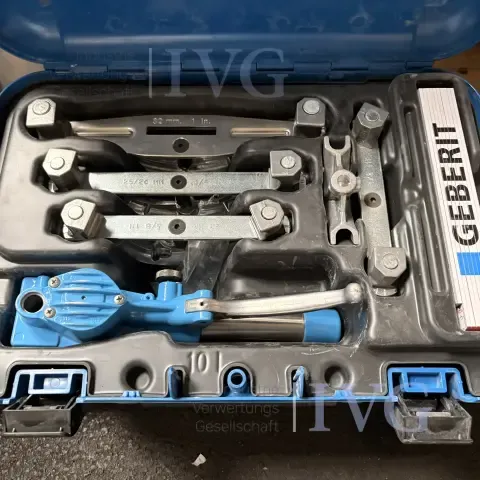 Manual pipe bender GEBERIT