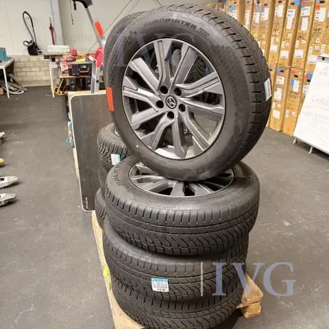 Комплект зимних шин FALKEN