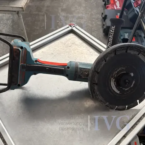 Аккумуляторный камнерез MAKITA DGA900