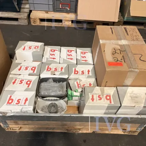Posten Schrauben / Befestigungsmaterial