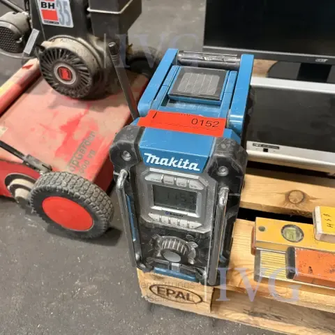 Site radio MAKITA DMR108