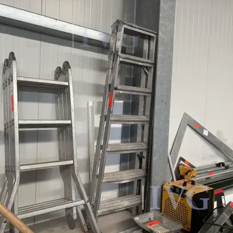 Aluminium step ladder