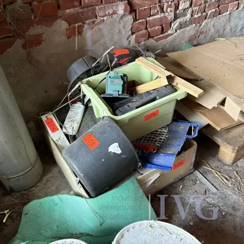 Lot of workshop accessories