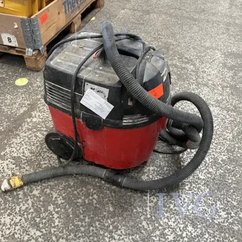 Industrial vacuum cleaner (red/black)