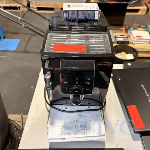 Automatický kávovar DELONGHI ECAM 25.120.8
