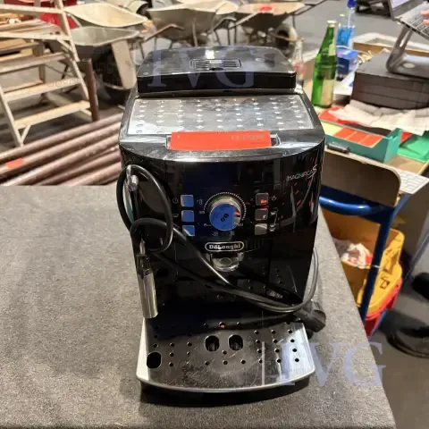 Ekspres do kawy automatyczny DELONGHI Magnifica S