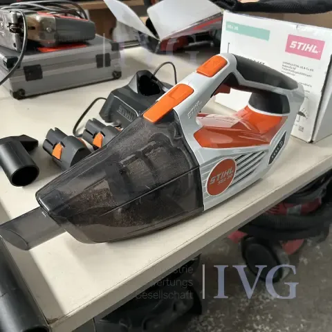 Akumulatorowy odkurzacz ręczny STIHL SEA 20