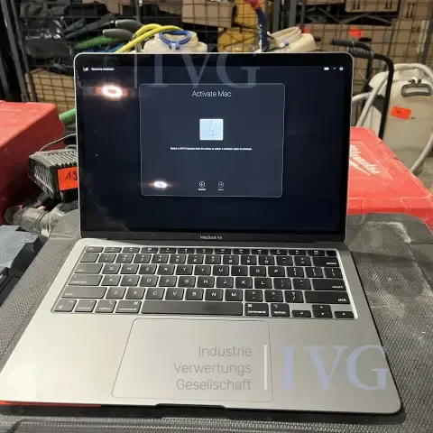 Ordinateur portable APPLE MacBook Air A2337