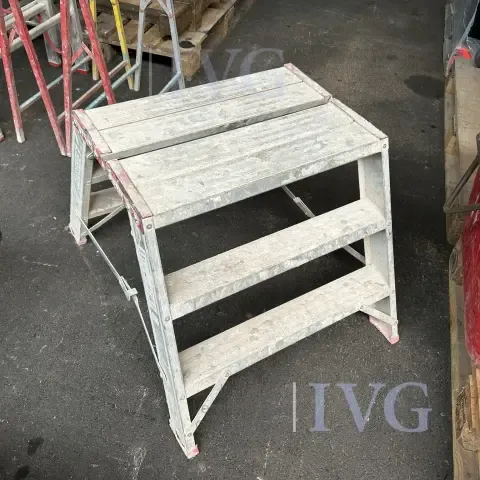 Aluminium stepladder WÜRTH