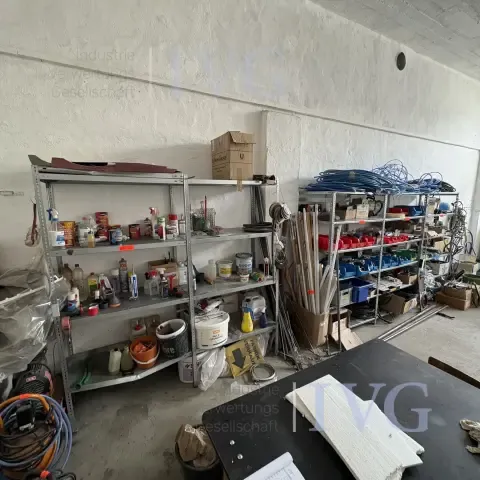 Étagère à emboîtement en acier, en cours
