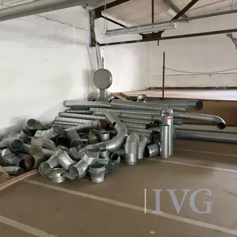Lot de pièces de machines