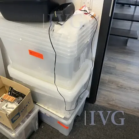 Posten Kunststoff-Kästen