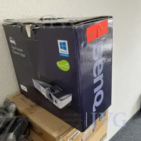 Beamer BENQ TH681